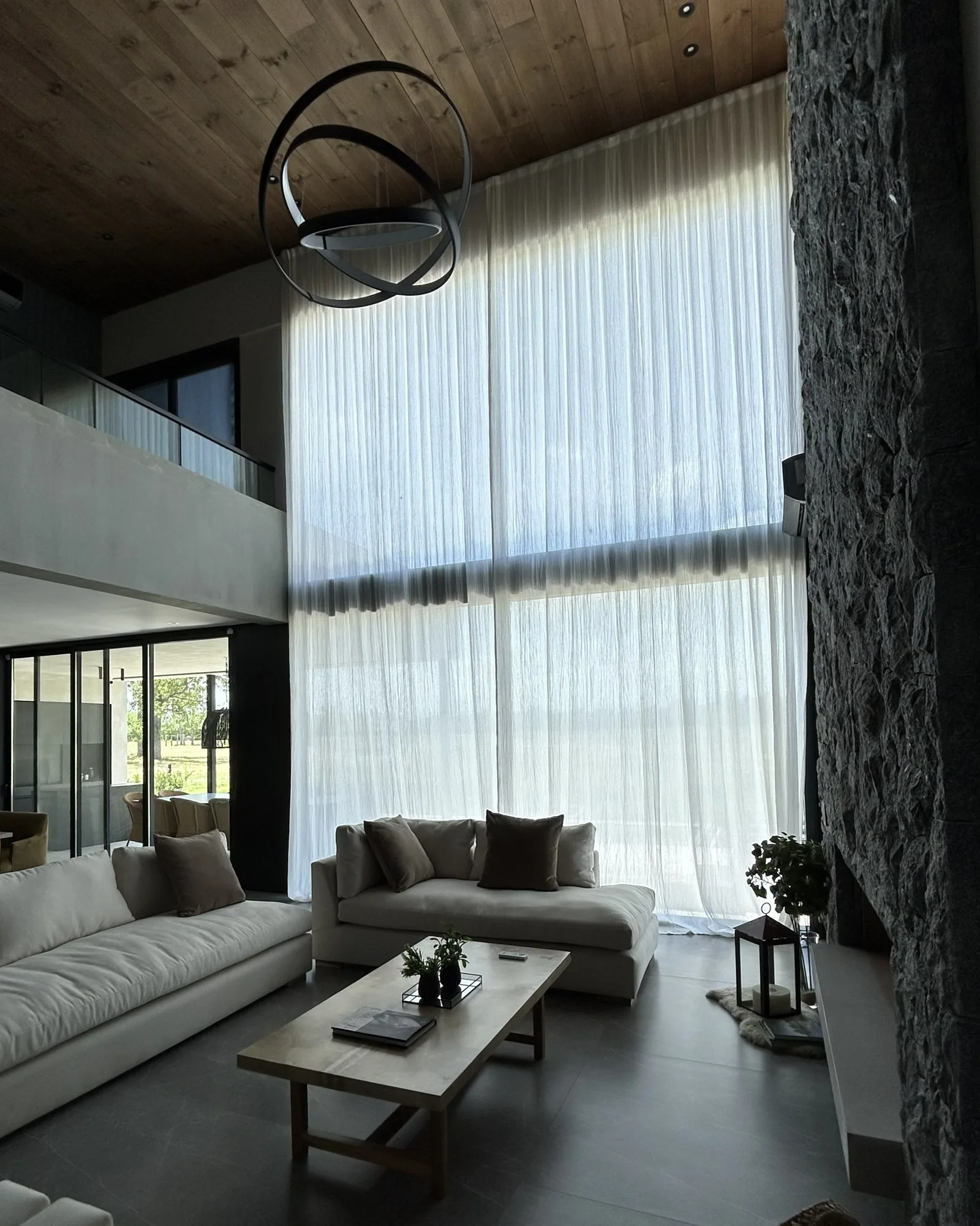 Cortinas de tela Riel — foto 1